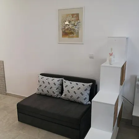 Comfortable Ground Floor Studio *